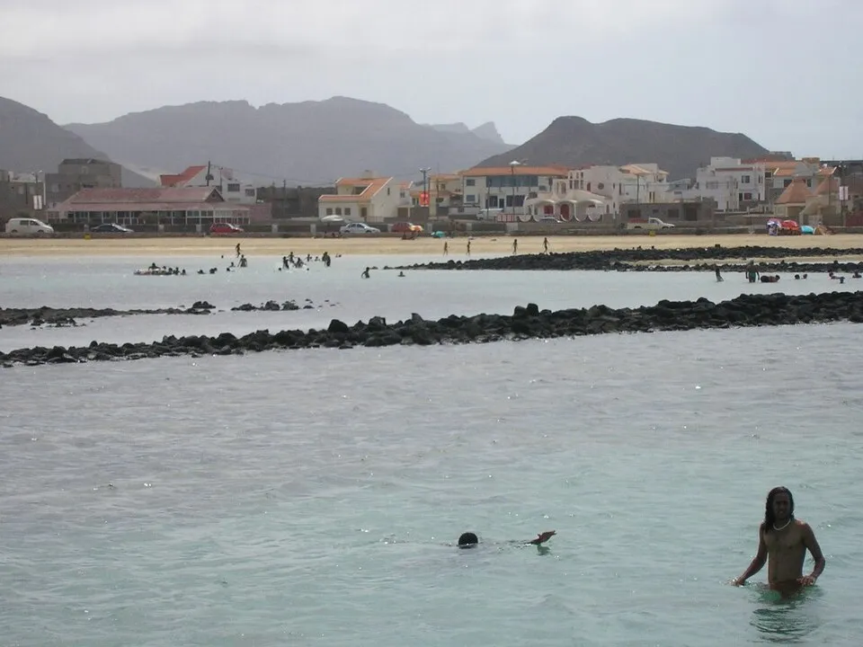 The sheltered lagoon at Baía das Gatas