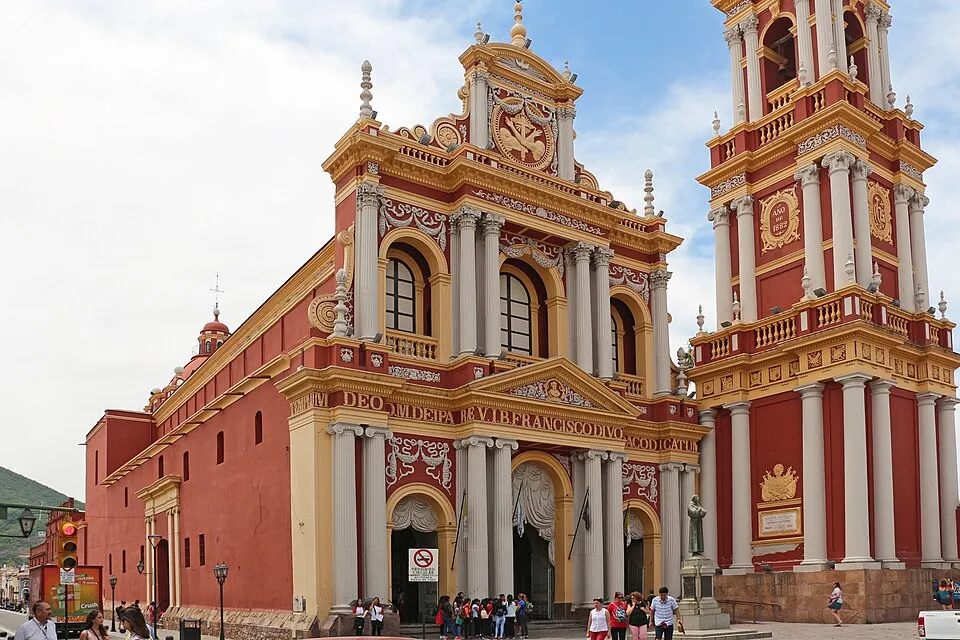 Iglesia San Francisco, opposite Doña Salta