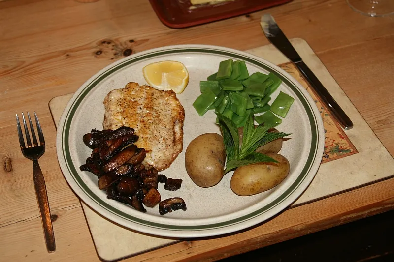 Pan-fried arctic char with butter and potatoes