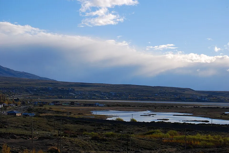 The lagoon and reedbeds at Laguna Nimez
